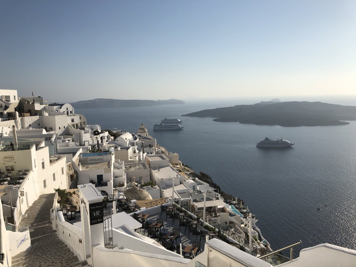 mstsilisteaches's tweet photo. The Caldera - - the best picture spot from my vacation! https://t.co/nJN0XkmQ71