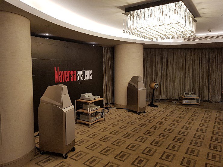 WaversaSystems's tweet photo. 上海オーディオショー
#WRouter 公開!
#Roon 専用プレイヤー、#WCORE がグランプリ獲得!
VSHIELD WE30も公開!
https://t.co/zytKQg2mtP
#WaversaSystems https://t.co/QsittAm5ES