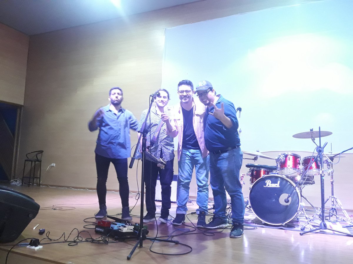 🎉Q U E   T R I P
R O C K   F E S T🎸🎙🎉
.
.
Te mostramos lo que fue la presentación de la banda:  @les_rat 🎸☠
Interpretando su tema 🔥SS🔥
.
Una noche fabulosa🎉 llena de ROCK 🎙🎸
👇👇👇
m.facebook.com/story.php?stor…