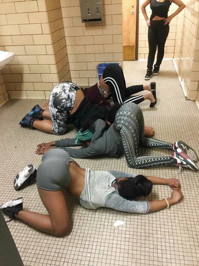 mrgohard4minez's tweet photo. Thots of a feather! Lol! #archdatback #thots #booty https://t.co/fLY5Q2mJcB