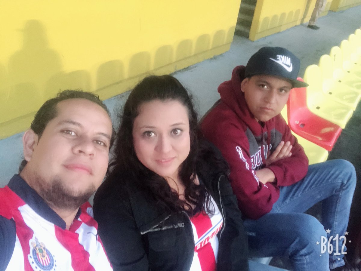 geramones's tweet photo. Hoy hay partido, hoy juega @Chivas por la 6ta victoria consecutiva!! https://t.co/MsBmMnkHK6