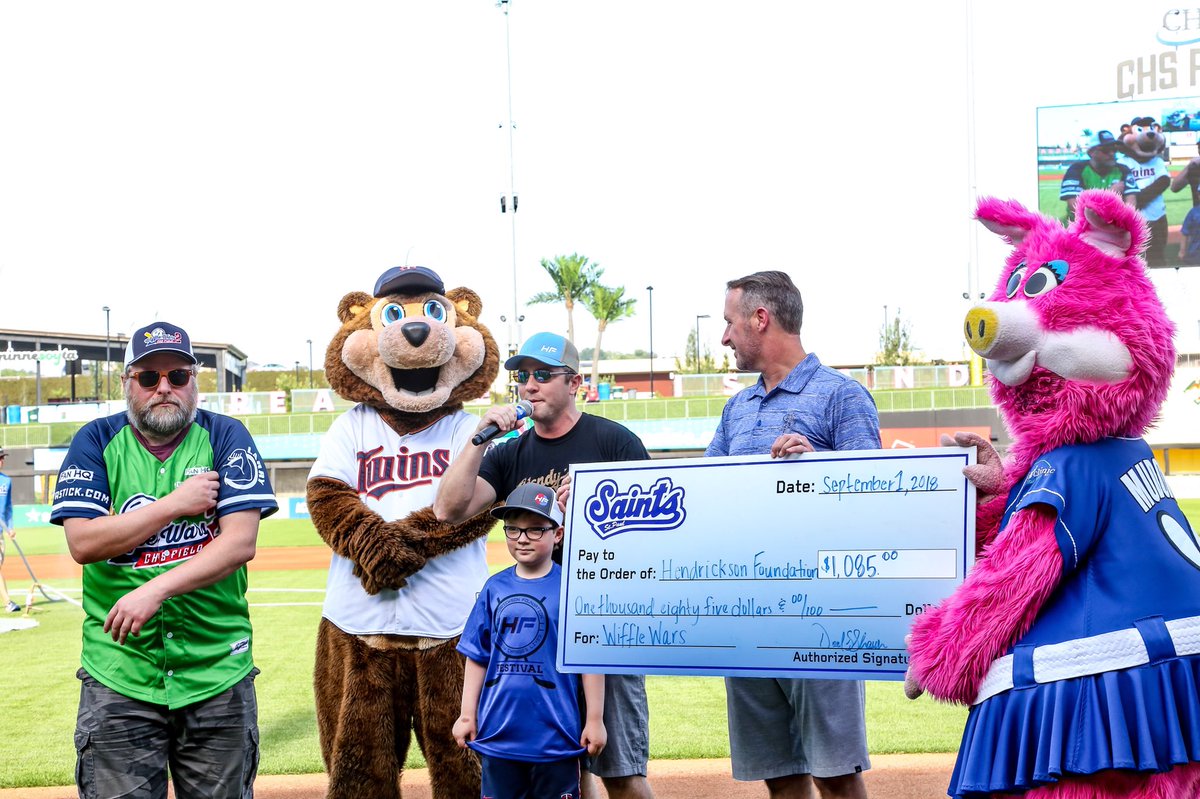 KellyKix's tweet photo. Wow! What an awesomely fun day with fantastic people and all for an incredible organization!! @WiffleWars benefiting @HendyFoundation at @CHSFieldStPaul thank you @StPaulSaints and EVERYONE who took part & came out. More pix SOON!! https://t.co/sxoCaP4n53