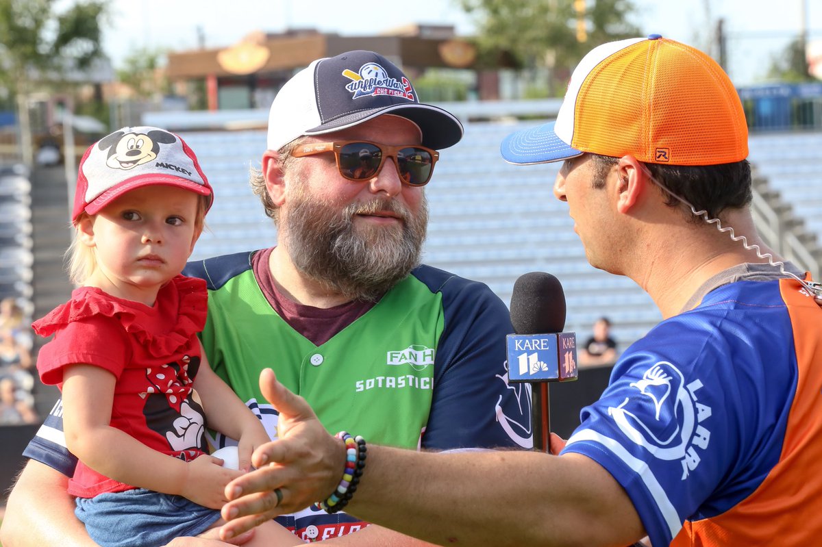 KellyKix's tweet photo. Wow! What an awesomely fun day with fantastic people and all for an incredible organization!! @WiffleWars benefiting @HendyFoundation at @CHSFieldStPaul thank you @StPaulSaints and EVERYONE who took part & came out. More pix SOON!! https://t.co/sxoCaP4n53