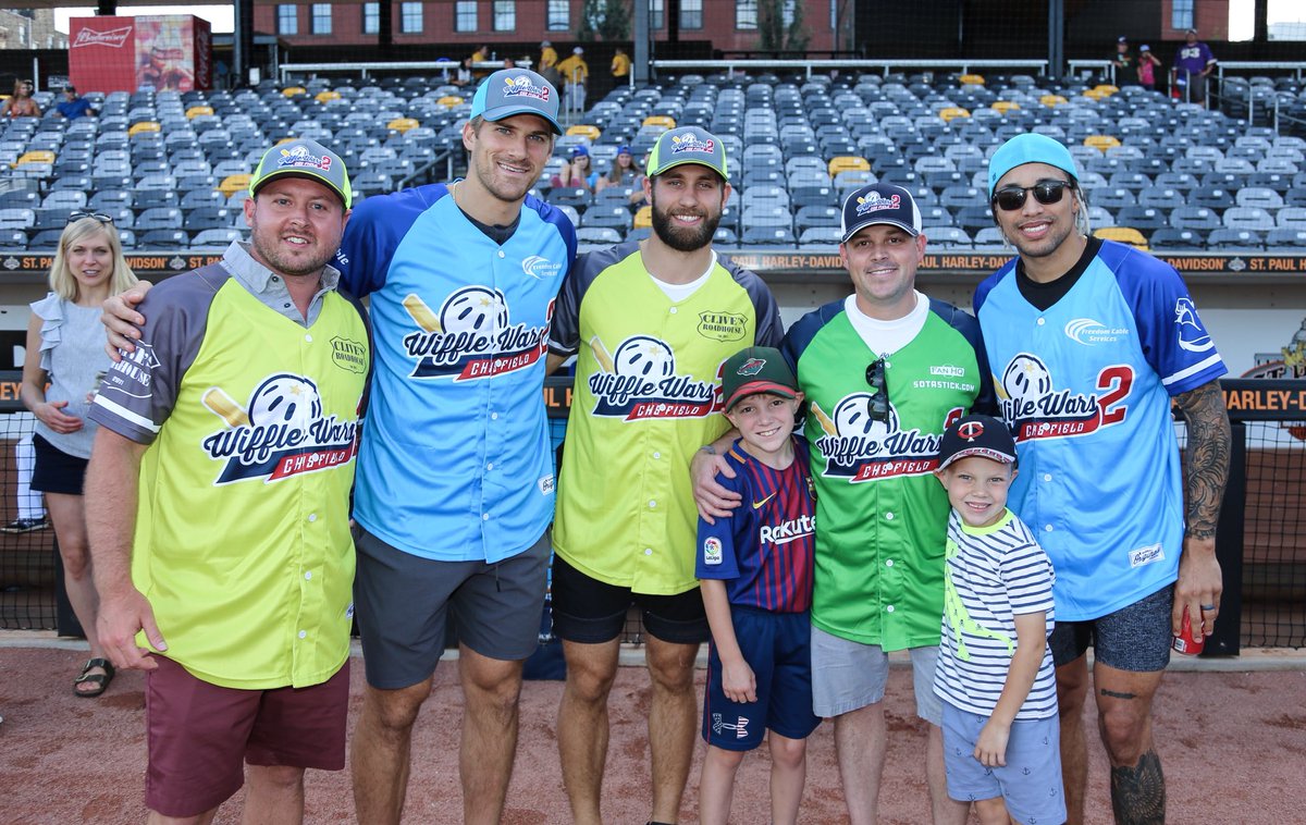 KellyKix's tweet photo. Wow! What an awesomely fun day with fantastic people and all for an incredible organization!! @WiffleWars benefiting @HendyFoundation at @CHSFieldStPaul thank you @StPaulSaints and EVERYONE who took part & came out. More pix SOON!! https://t.co/sxoCaP4n53
