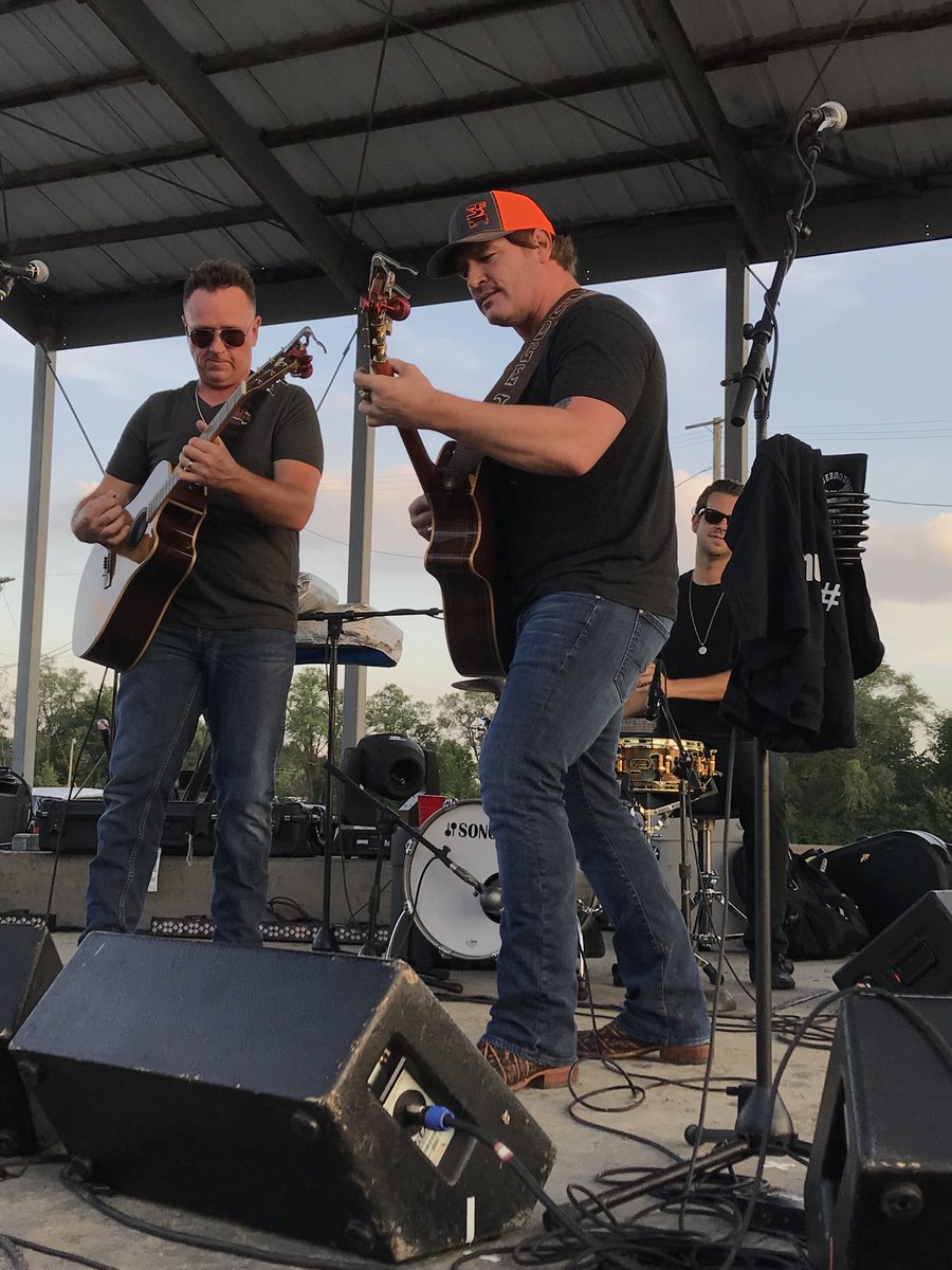 kmareeriley74's tweet photo. The Best Part of My Life! @jrodfromoz #ThisRide ❤️🎶😘 https://t.co/qPegJz8M9h