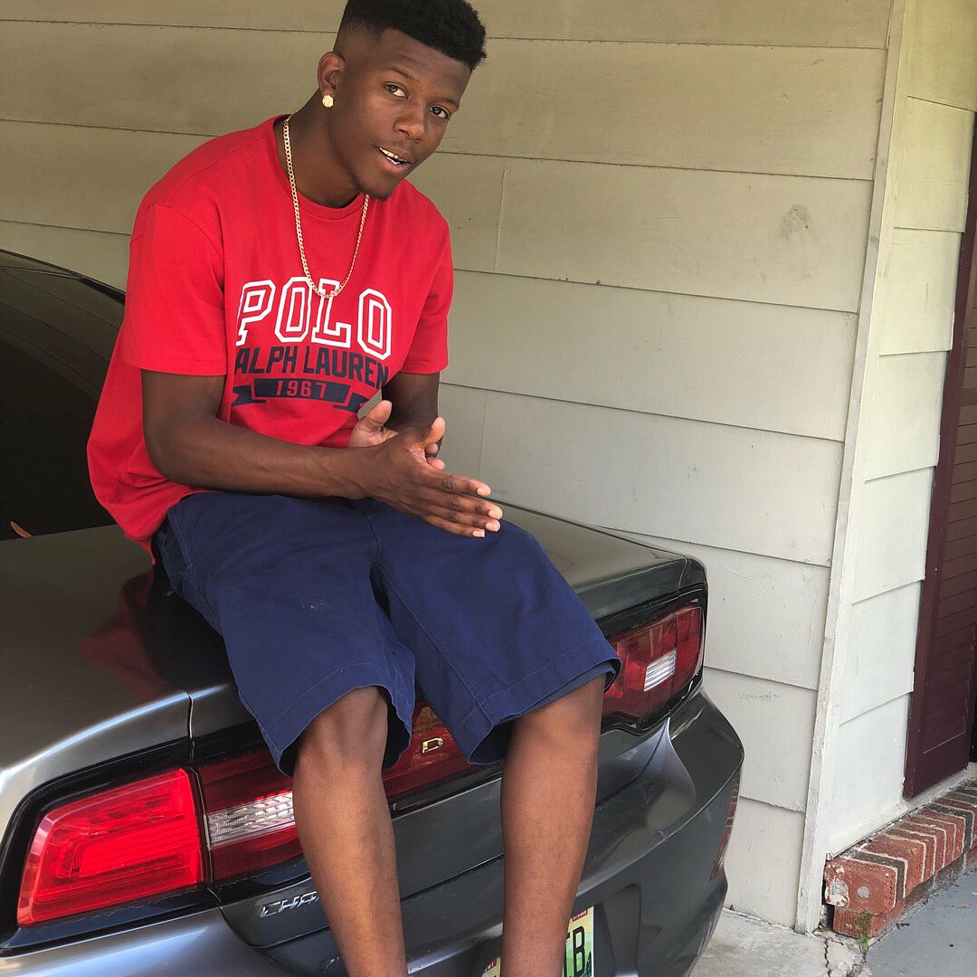 cjdadon_1k's tweet photo. IT GET GREATER LATER WISH MY NIGGA WAS HOME TO SEE THIS #ripjt #ripkris #riplilb๐ฐ๐๐พโโ๏ธ๐ช๐พ
#HG๐
#FreeMook๐ฏ https://t.co/SvjPlC2dbq