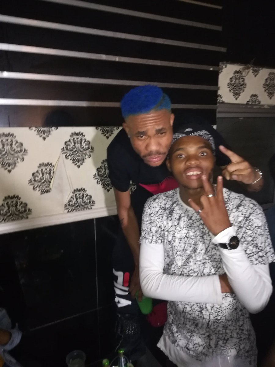 Stibo_Smater's tweet photo. With the grootman @IamCruzAfrika bless
Show killer, show murderes, TurnUpGang, always Feeling Good,
Get Cruz's Album on all digital stores
Even hardcopies available 🙏🔥🔥🔥
#GodlyAlbum
#GodlyAlbum
#FeellingGood
#ShakaZulu https://t.co/goIbnLdYd2