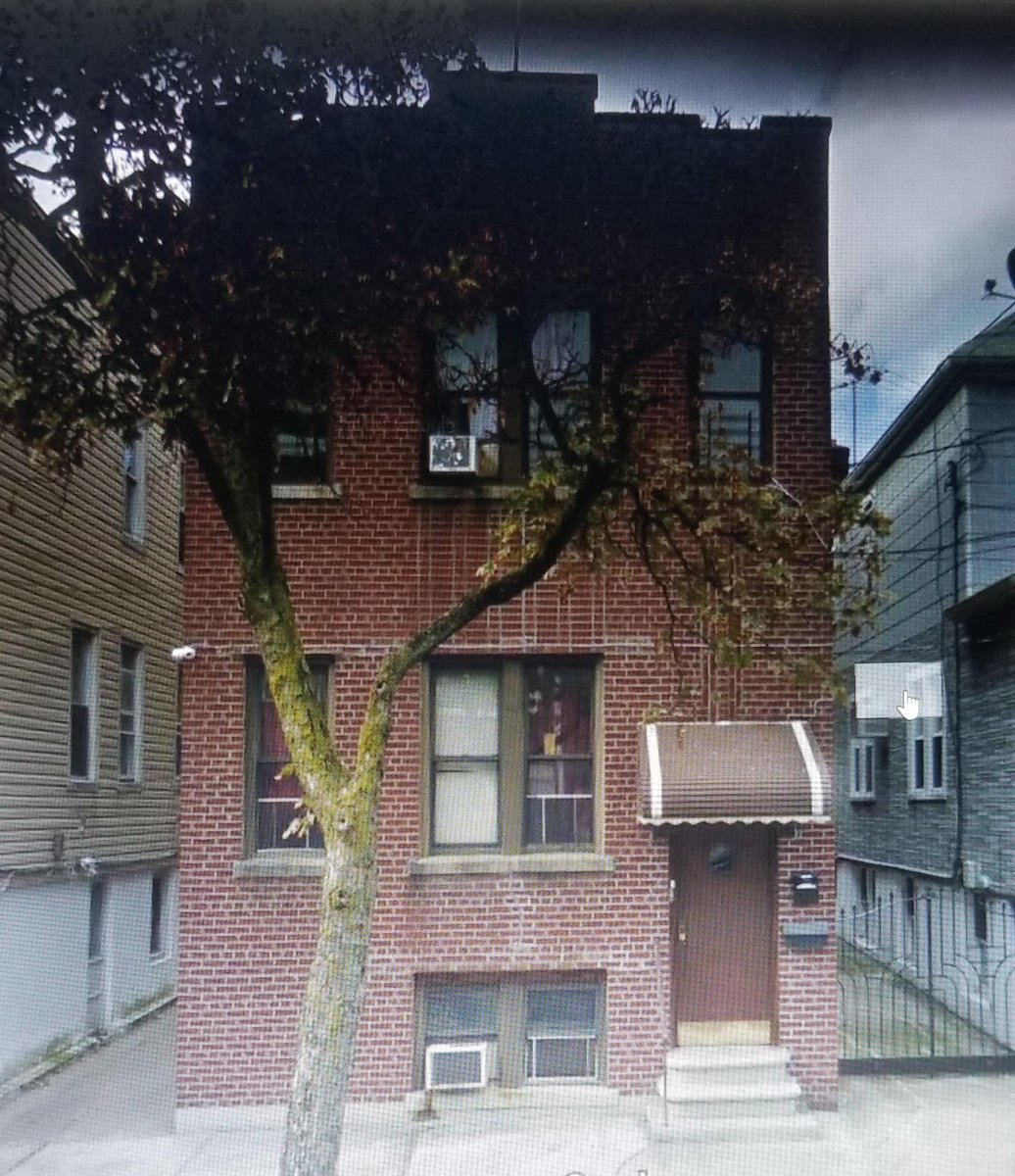 DDPropertyGroup's tweet photo. 🚨🚨🚨OFF-MARKET! 🚨🚨🚨

Asking: $650k 🤔
Bronx, NY, 10461 (Tenbroeck Ave &amp; Morris Park Ave)
3-Family two-story Brick (fully occupied)
Lot size 23' X 100'
Building Size 19' X 44'
Zoning R4 https://t.co/sMWNea3uc0