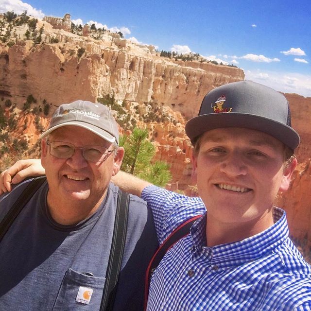 Jacob_J_Stevens's tweet photo. Hey everyone, I haven��t posted in a few days, but I’ve got more cave pics coming and I’m currently having a great time traveling through
@brycecanyonnationalpark and @zionnps with my Dad. Get ready for our photos from the trip. If anyone has suggestion o… https://t.co/PrYMqVhE23 https://t.co/3S7QqRwEci