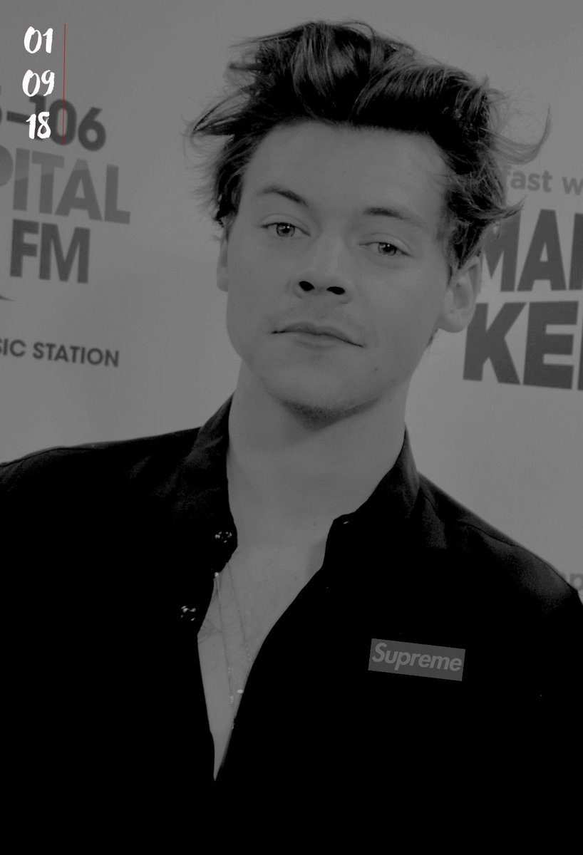 O1/O9/18

Nᴜᴇᴠᴀ Yᴏʀᴋ

El día de hoy me encuentro en el hotel Mandarin Oriental asistiendo a la cena siendo presentado como Modelo de la marca Supreme. 
Me encuentro demasiado feliz y emocionado con este nuevo proyecto. 

¡𝑪𝒊 𝒗𝒆𝒅𝒊𝒂𝒎𝒐 𝒑𝒓𝒆𝒔𝒕𝒐!