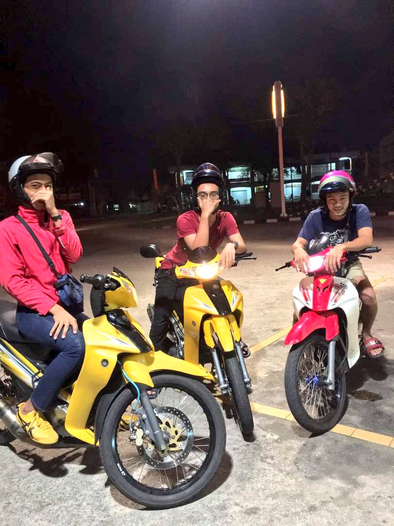 aimanzulhakim55's tweet image. Next time yempit sama lagi 😋
#paipon #excel17,18 #kuningdiraja