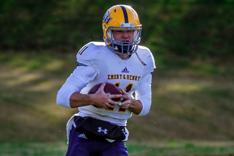 .@EHCFootball Emory &amp; Henry Football Tops Ferrum, 45-29, In #CrookedRoadClassic Saturday gowasps.com/x/t9qii #GoWasps #StingersUp