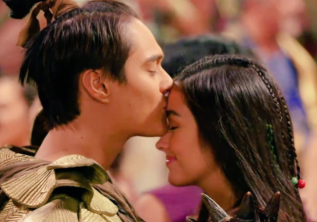 anuenanaman's tweet photo. Ganito ka sincere at heartfelt na kiss pero 3-5 years from now, di na sa forehead.. sa baby bump na ni Hope at si Hope nakahawak sa head niya nakangiti lang na nakatingin 🙈😭❤😭❤🙏 https://t.co/TjDkE5IzY6
