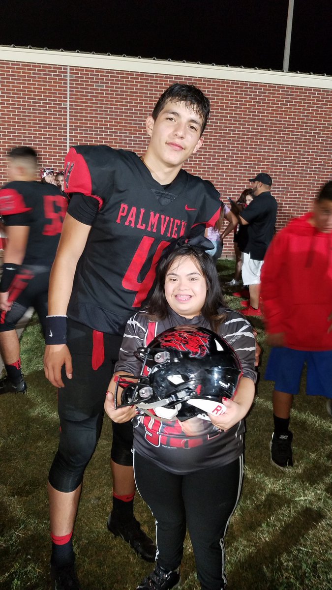 MaryJanePiwa's tweet photo. Thank you Sabrinaa n David for always including Viva in your life♡
#phsrubies #phslobos #friendsforever https://t.co/rCHJXKxryo