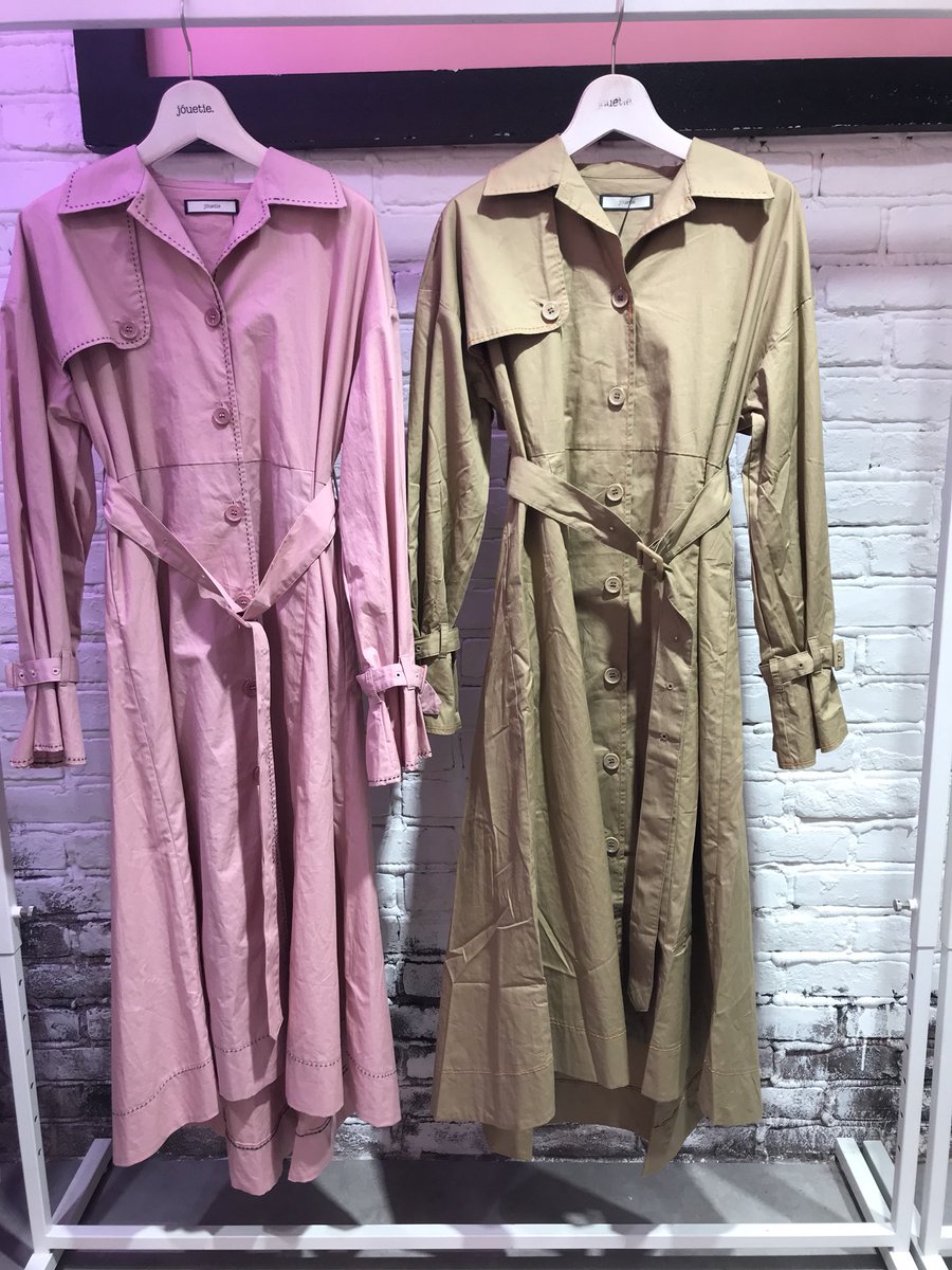 Jouetie ラフォーレ原宿店 New Arrival カラーステッチトレンチワンピース 7 000 Tax Xvy Grn Pnk Beg 特殊ミシンを使用してハンドステッチ風な配色刺繍がポイント 前開き仕様になっているのでワンピースはもちろん トレンチコートとして羽織で着る Jouetie ラフォーレ原宿店 New Arrival カラーステッチトレンチワンピース 7 000 Tax Xvy Grn Pnk Beg 特殊ミシンを使用してハンドステッチ風な配色刺繍がポイント 前開き仕様になっているのでワンピースはもちろん トレンチコートとして羽織で着る