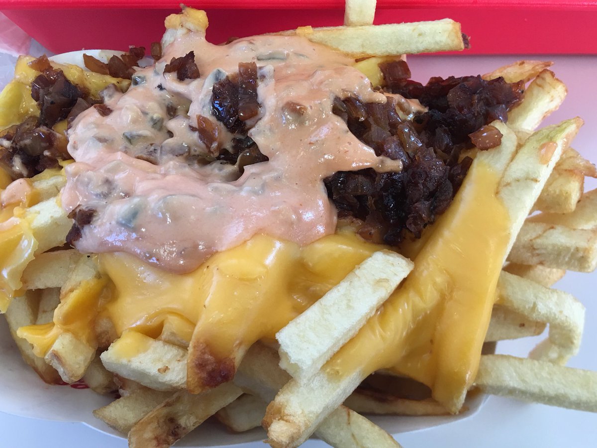 ZennnJenn's tweet photo. Currently celebrating freedom #dinner #SupportInNOut #BoycottInNOut #AnimalStyle #AnimalFries #InNOutBurger ❤️🍔❤️🇺🇸 https://t.co/oakLg2xR6T