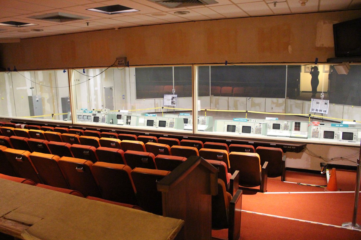 AstroSarahSilva's tweet photo. 2/2 Took a "behind the scenes" tour with friends at @NASA_Johnson. I'm blown away by how well the history is preserved and each control room makes you feel charged up! #FCR2 former #Apollo room is under renovation. #space #totalgeekout
Full album is on FB. (/Sarahisonamission). https://t.co/bDjwS7yG9y