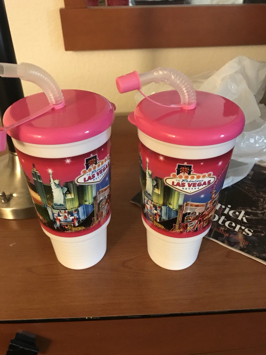 jenandmeltravel's tweet photo. Top tips to do Vegas without going completely broke! https://t.co/SyQclBpRYV https://t.co/mCyu2M1j9D