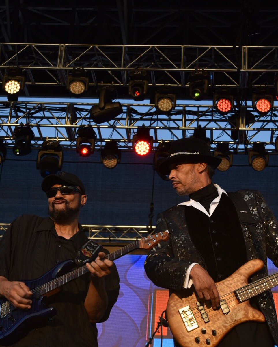 worldonep's tweet photo. “It's rollercoaster time" with The @ohioplayersog! "Rollercoaster of love” #FunkFest18 https://t.co/Ux6Ce4LGJP