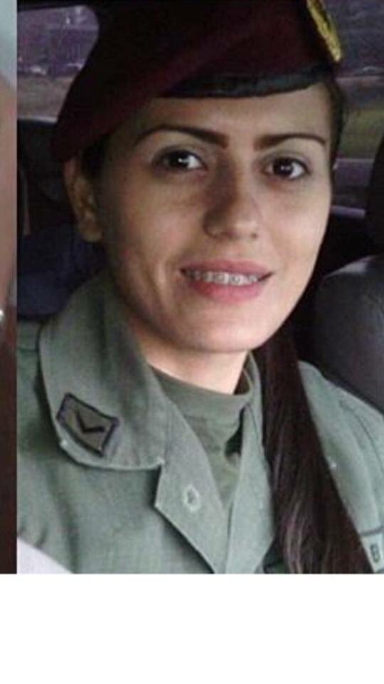 ahicherr's tweet photo. LO ÚLTIMO... Está esbirra del régimen sargento A. Espinosa destacada en Peracal #Tachira está robando y humillando  a los Venezolanos qué intentan huir del País hace desnudar a las personas para revisar si llevan dólares y se queda con el dinero 💵 “LADRONA”El Honor es su divisa https://t.co/arWfxHk7aM