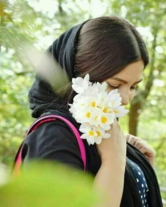 GhaniKhnBaba's tweet photo. په ملنــګانو پوري مه خانده ســـرتــوره به شي 
ته خو د کلی د خان لور یې کچکول څه پیژني https://t.co/JQtDI6f7Cc