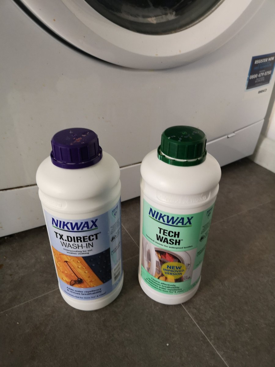 janeliljames's tweet image. It's sunny, it's September, so what's a girl to do? Wash and re-waterproof the coats and jackets of course! #BePrepared @nikwax #scoutingfamily