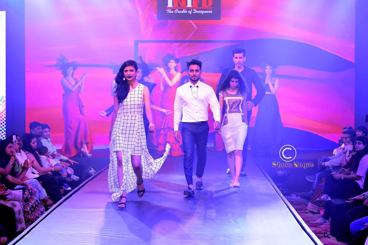 TaherSM_FC's tweet photo. @taher07 @aneri_vajani at 3rd Annual Fashion Show https://t.co/vuifWY01PN