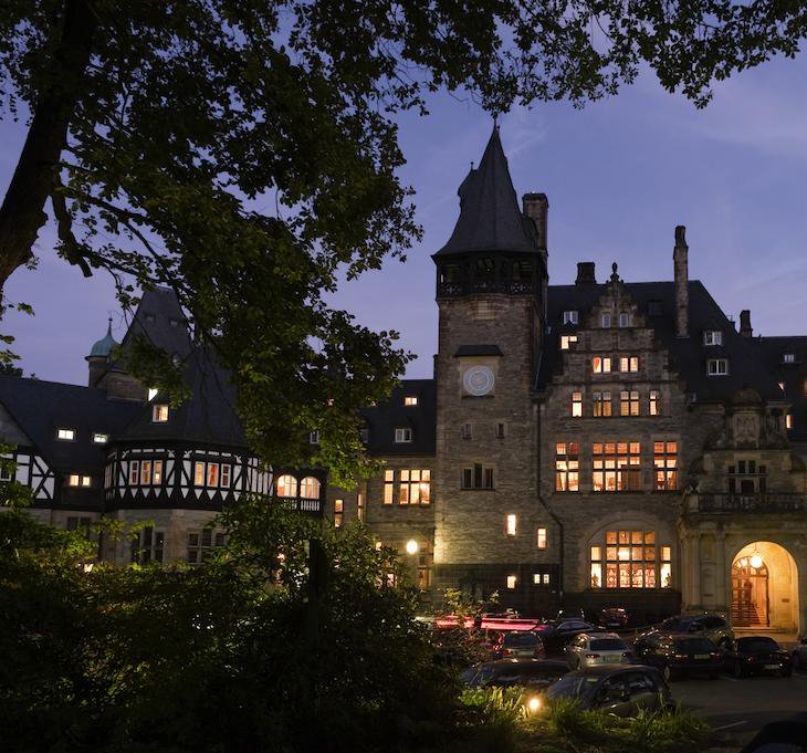 ヨーロッパ旅行 情報部 En Twitter 泊まってみたい ドイツの 古城ホテル T Co D4yb11xb37 シュロスホテル クロンベルク フランクフルト中央駅からsバーンで最寄り駅まで約分 フランクフルト国際空港から車で約30分 人気の5つ星古城 ヨーロッパ旅行 情報部 En Twitter 泊まってみたい ドイツの 古城ホテル T Co D4yb11xb37 シュロスホテル クロンベルク フランクフルト中央駅からsバーンで最寄り駅まで約分 フランクフルト国際空港から車で約30分 人気の5つ星古城