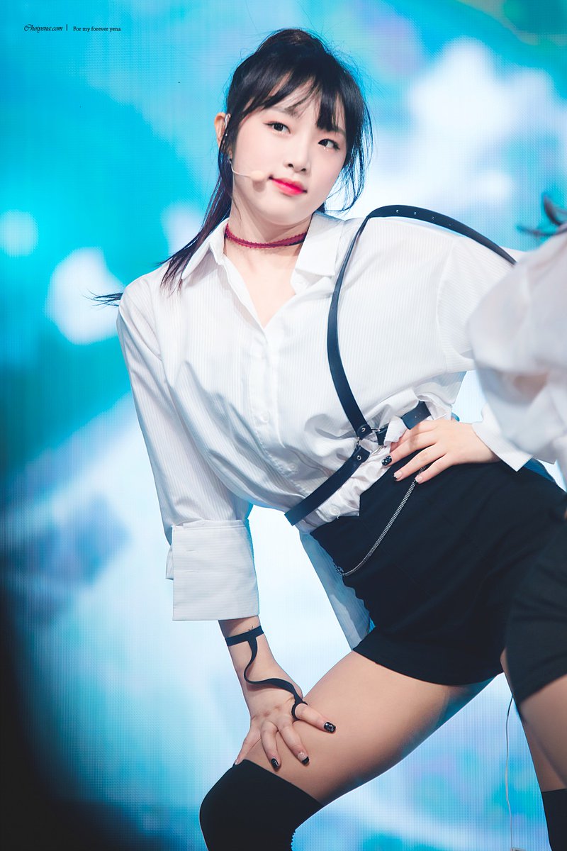 19990929com's tweet photo. 180823 I AM
#최예나 #choiyena #아이즈원 #IZONE #チェイェナ @yhent_korea 

📸Link
https://t.co/m6LGKNfaUR
https://t.co/mdp75gnmBX
https://t.co/2wBDaCsTxi
https://t.co/NYB0Hg4AEv https://t.co/1uYvE8Clng