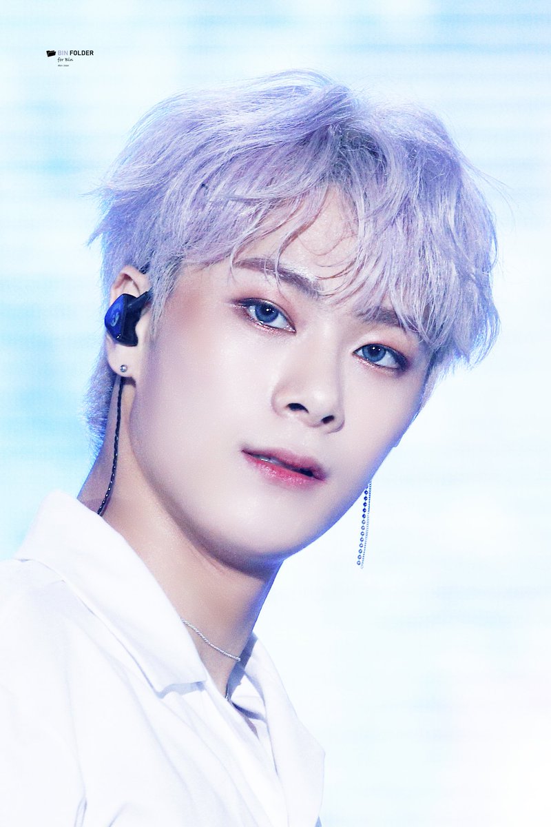 bin_folder's tweet image. [HQ] 180901 인천한류콘서트 INK 아스트로 문빈

⭐무대에서 제일 빛나는 사람⭐
@offclASTRO

#아스트로 #문빈 #ASTRO #Moonbin #인천한류콘서트 #INK #ムンビン