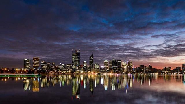 uwaboatclub's tweet photo. Wishing everyone happy fathers day. It's been stormy last week but Perth always delivers so make the most of this lovely weather!
Credit @360worldphotography
#uwabc #uwarowing #uwastudents #uwasport #rowing #rowingwa #perth #perthisok #nofilter https://t.co/1noGWgzPPV