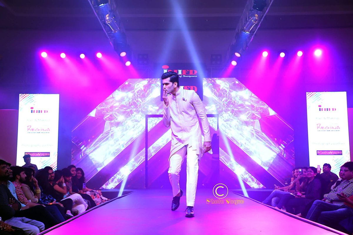 TaherSM_FC's tweet photo. @taher07 at INIFD Bhopal's 3rd Annual Fashion Show... https://t.co/ZYYQasjBIu