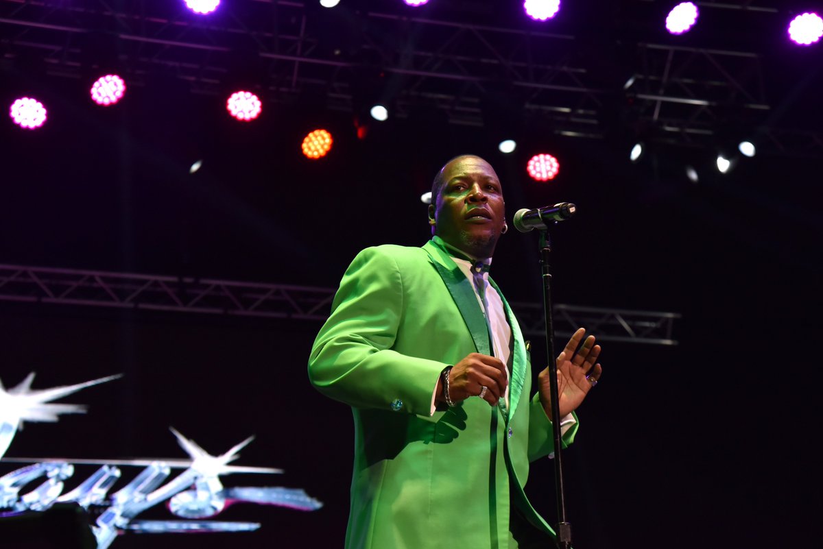 worldonep's tweet photo. "People all over the world, everybody
Join hands, join
Start a love train, love train” ♥🚂
@therealojays #FunkFest18 https://t.co/f6xZyrU7xn