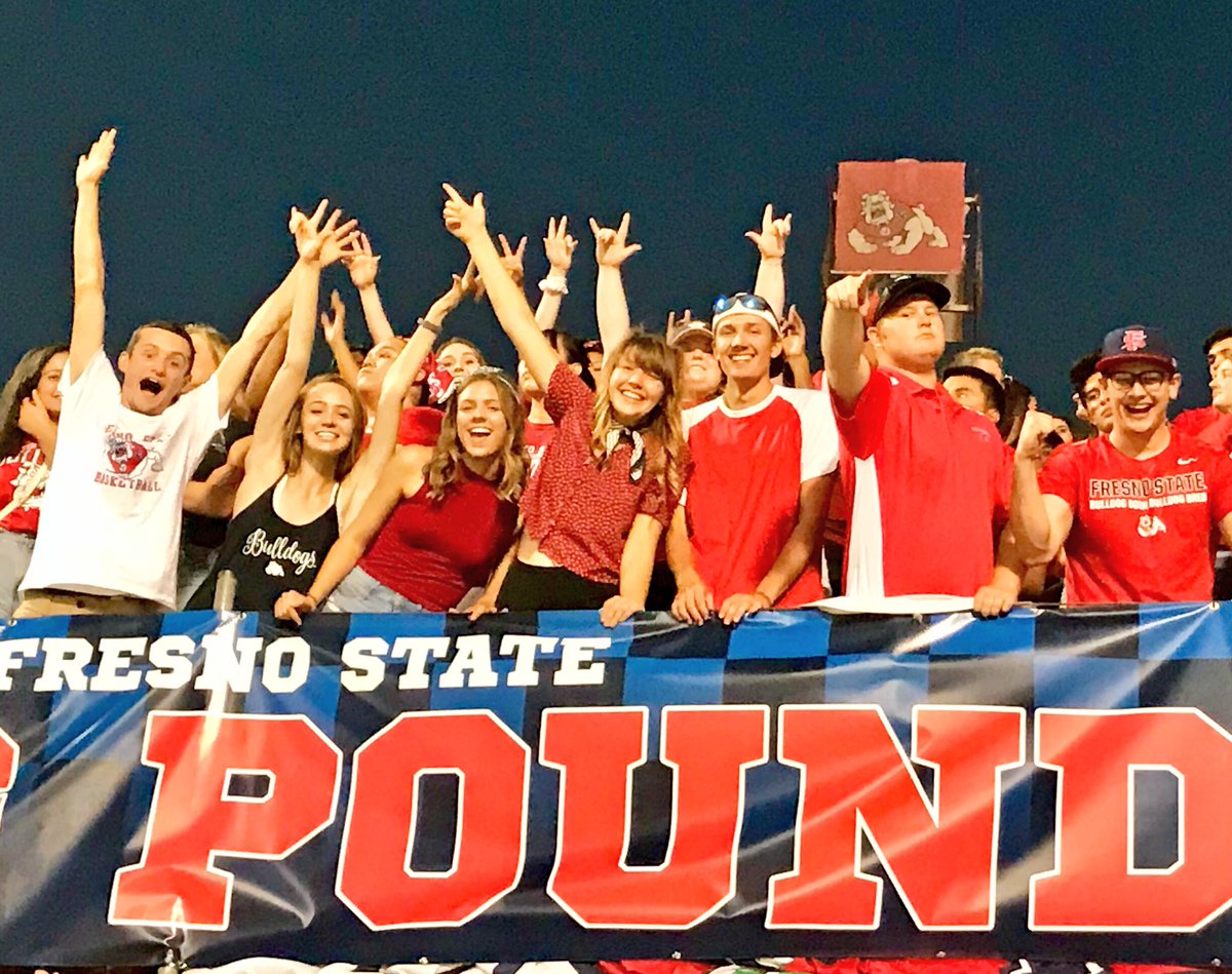 BULLDOGS WIN!!! 🐶🏈🎉 Fresno State beats Idaho 79-13 in its home opener. Thanks for cheering on the ‘Dogs. 

See you at our next home game Sept. 29 vs. Toledo: bit.ly/FSFBschedule18. #GoDogs #FresnoState