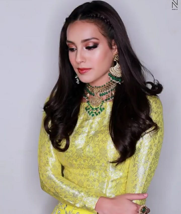 duuuuzzzz's tweet photo. #IqraAziz just before the performance at #HumStyleAwards2018 

#HumAwards #Karachi #HumTV #Pakistan #Showbiz #Fashion #KashmirHumAwards  #HSA18 https://t.co/Ll8xnlWJwL