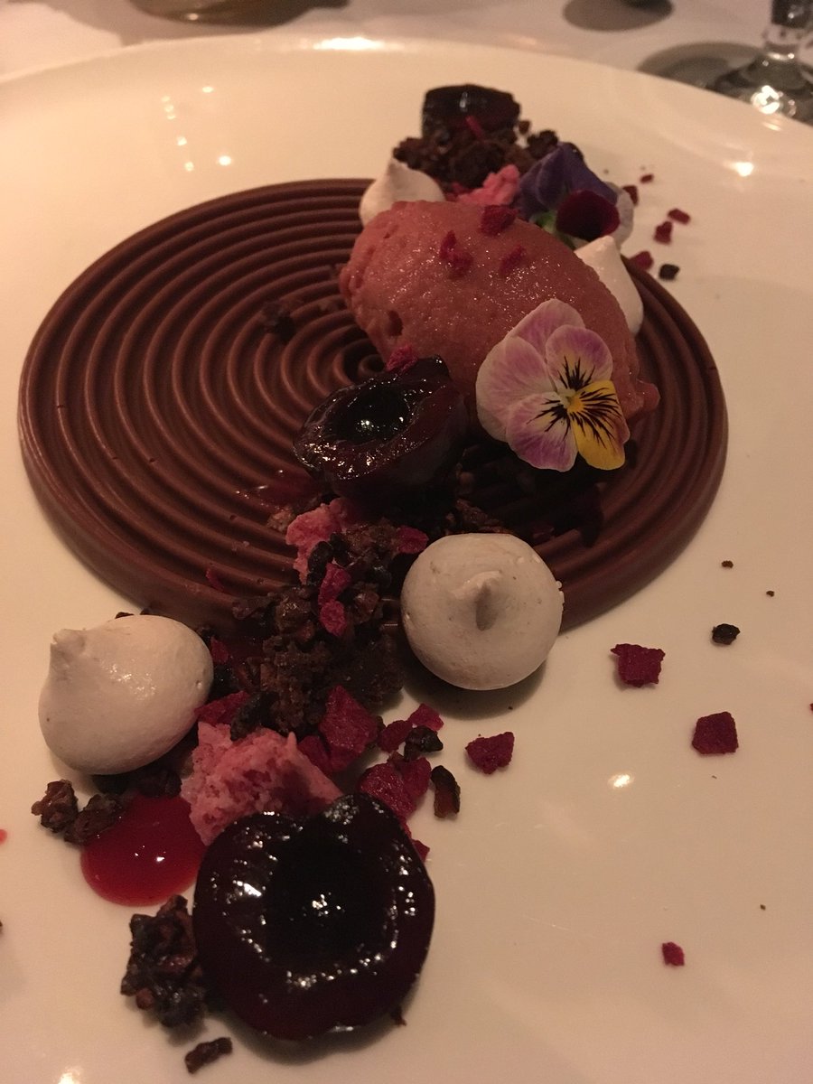 funfeasts's tweet image. Chocolate, cherries and meringue at Dry Creek Kitchen, Healdsburg.  Really cool preso #drycreekkitchenrocks