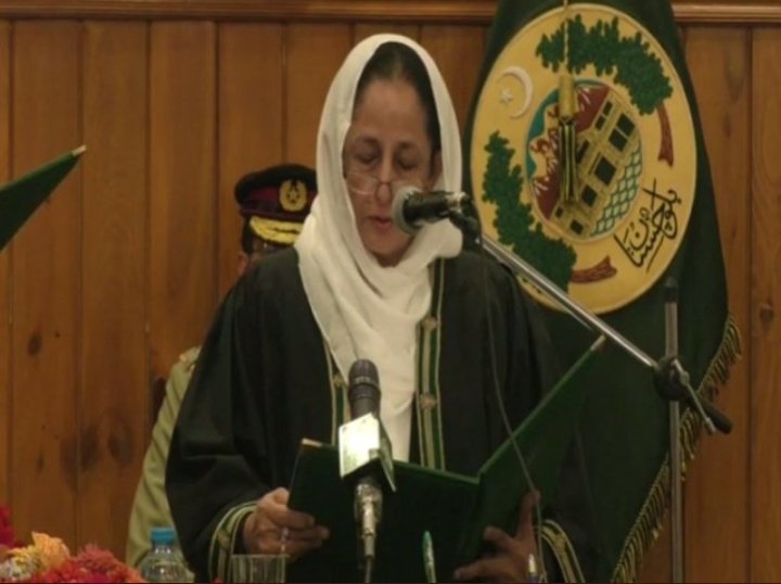 DrFouziaHameed's tweet image. Congratulations  to first ever #womanJudge, #JusticeTahiraSafdar  who sworn in as Chief Justice Balochistan . #Pakistan  is heading towards  #womenEmpowerment .