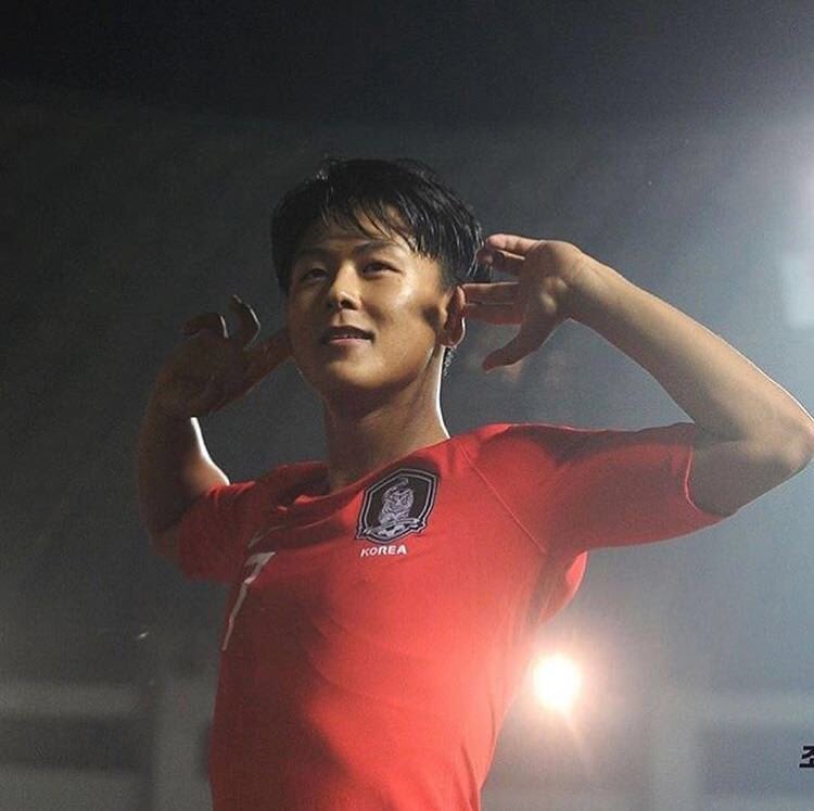 Seungwoolee's tweet photo. 🥇🏆🇰🇷❤️
#아시안게임 #AsianGames2018 https://t.co/PIWGJczXtE