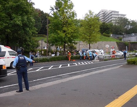77歳 女性 自転車 稲城市 事故