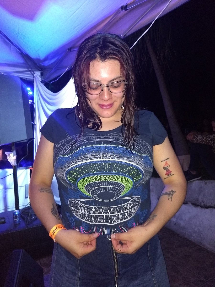 LarvaClothing's tweet photo. Larva en la fiesta de #VIPSessions con DJ Virgin Birth Ross (talento mexicano) en Teques Club, Tequesquitengo, Morelos,Mx., Septiembre 1,2018. https://t.co/TVXZWPmd3s #tshirt #playeramujer #playera #modamujer #larvadjs #womantshirt #design https://t.co/1PXDUoAfDV