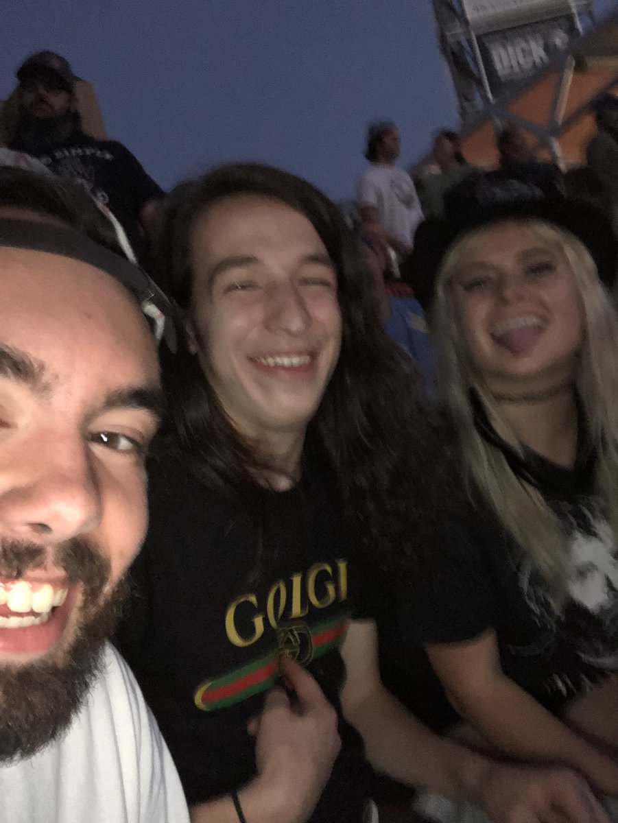 couchtourdrake's tweet image. #golgigang @JordanAllen37 @sciencemicktion ❤️