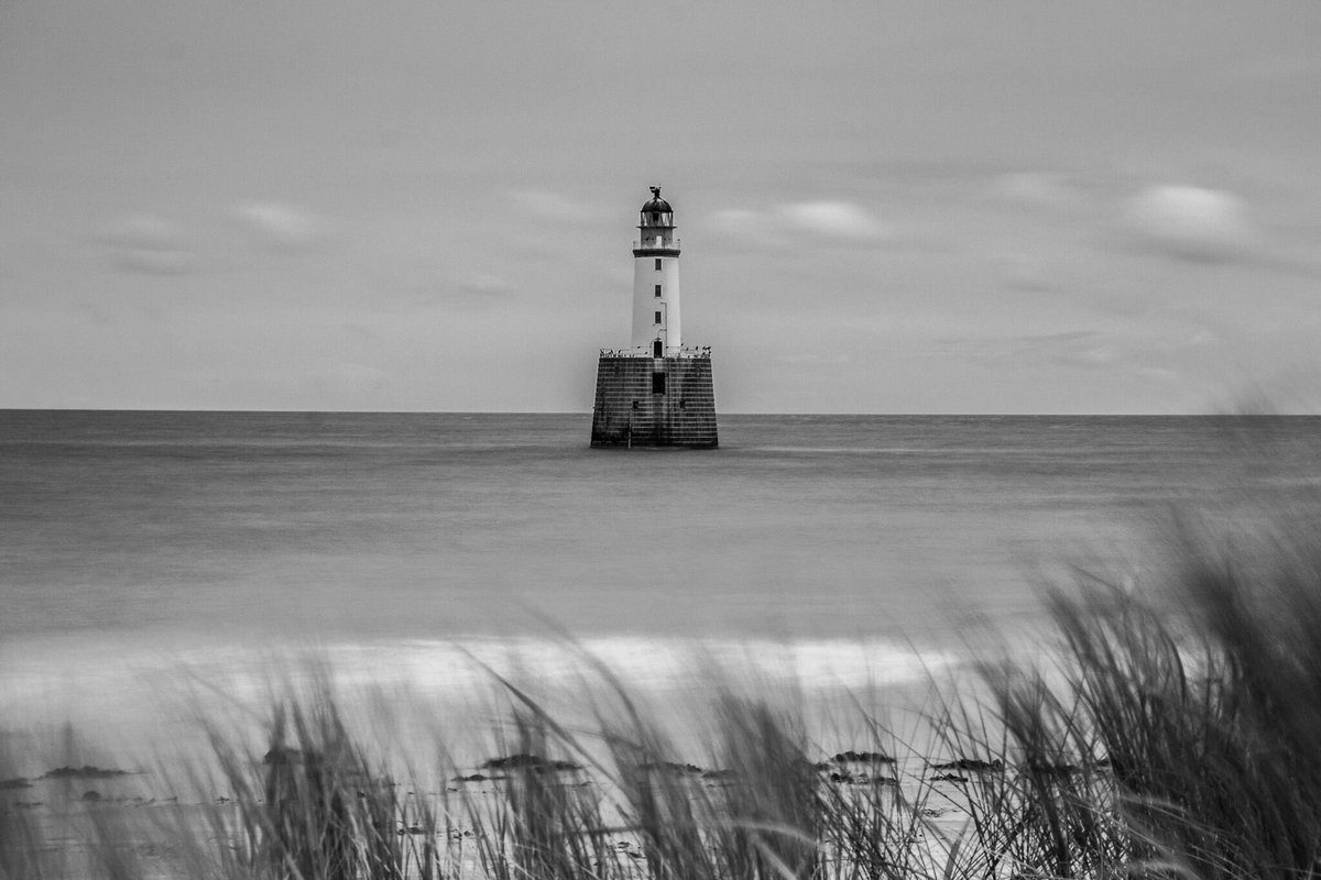 AndySwinhoe's tweet photo. Rattray Head Lighthouse. 
#rattrayheadlightouse #rattrayhead #lighthouse #aberdeenshire #landscapephotography #landscape #seascape #visitabdn #blackandwhitephotography https://t.co/pDYsIa6BMP