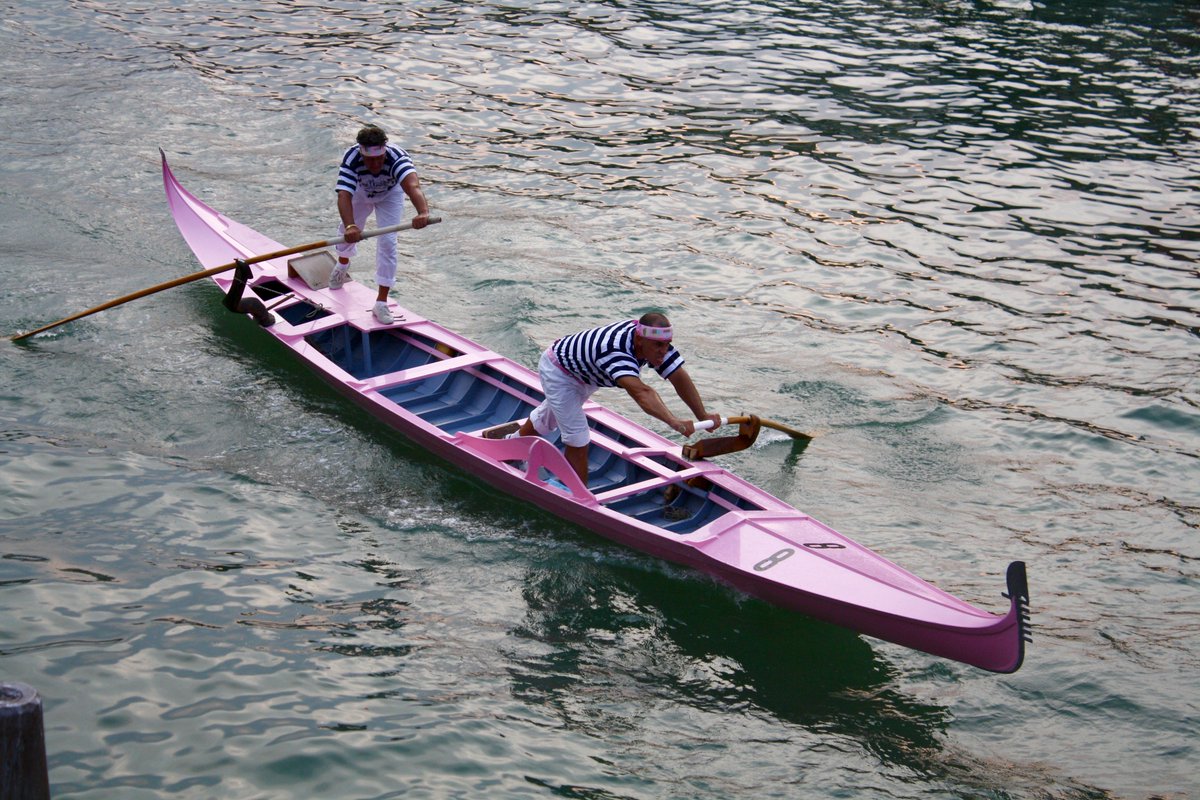 There's a saying about the #RegataStorica2018 which mentions it never rains during the competitions... keep your fingers crossed for #Venice today! seevenice.it #getaguideforthedetails