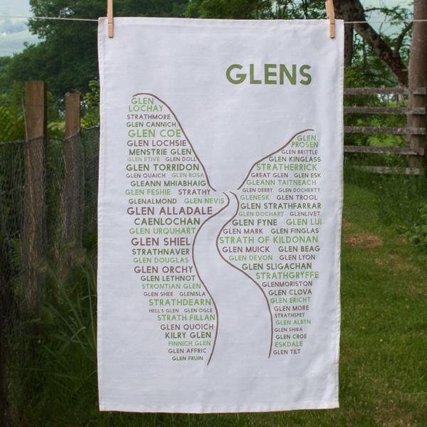 Happy #SundayMorning all! We think tea towels are great #giftideas. Easy to transport or post and always useful - makes them perfect for brightening up the washing up of #scotsabroad! Available at heatherandhaggis.co.uk @UKGiftHour #UKGiftHour #munros #islands #lochs #glens