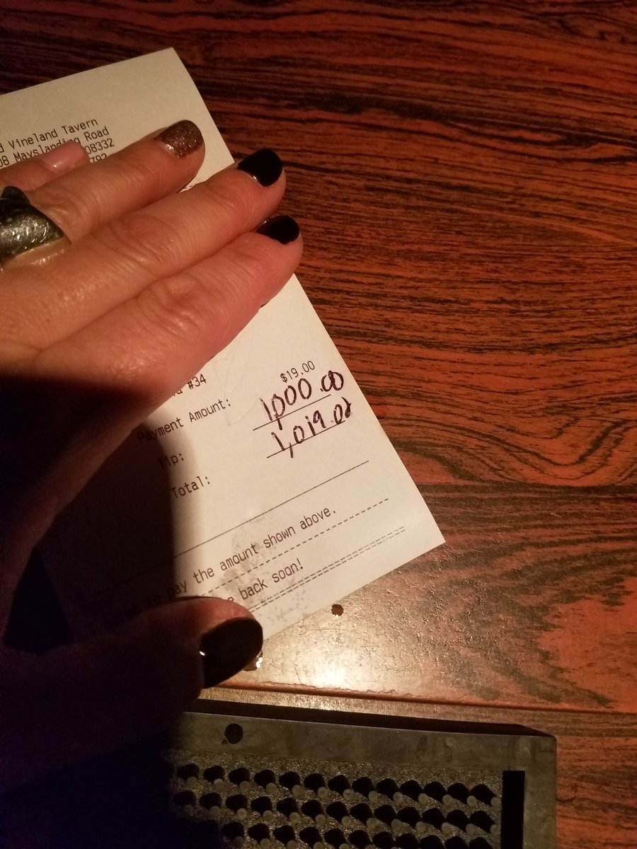nyyankeesgirlmd's tweet photo. Drunk Math
Well sort of. Gf ask bf what should I tip her. He gives her a dirty look then writes this and leaves π
#drunkmath #bartender #bartenderproblems #cantmakethisshitup https://t.co/gfMuisgWzK