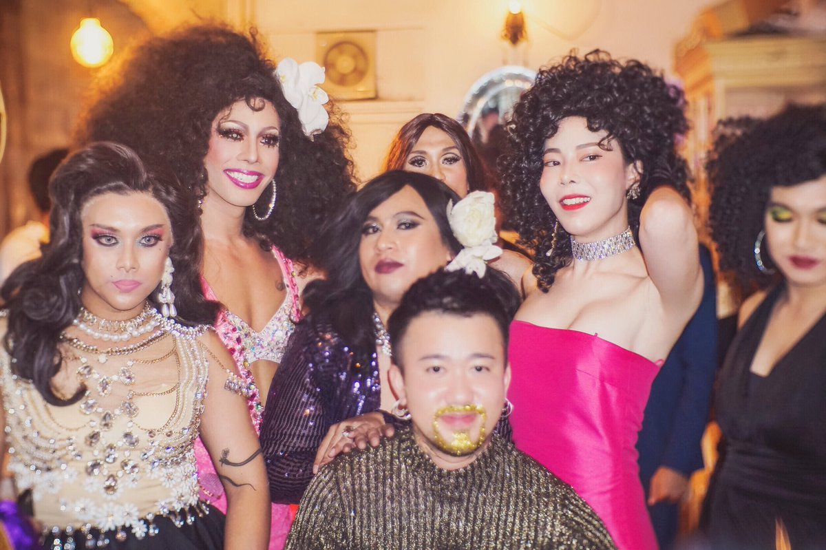 dirrtytigerlily's tweet photo. ใช่ค่ะ ชั้นอ้วน และใช่ค่ะ ถ้าใครทำรูปเทียบจะโกรธ!!! #BorbirdBday #BORroom #BangkokisBurning https://t.co/m8gBieVlx1