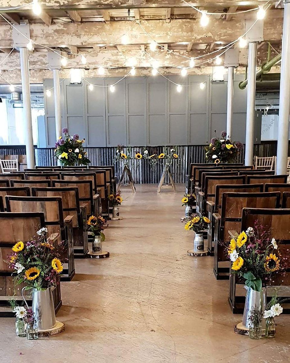SPFloristry's tweet photo. Oh Hello.
#walkway #aisle #wedding #rustic #natural #flowers #sunflowers #milkchurns #logs #wood #weddingaisle #freshflowers #florist #cinemachairs #sweetpeafloristy #holmesmill
#jamesplaces #clitheroe #weddingday #rusticwedding #weddingflowers #flowers
@holmesmill @jamesplaces https://t.co/F9mSjYGc00