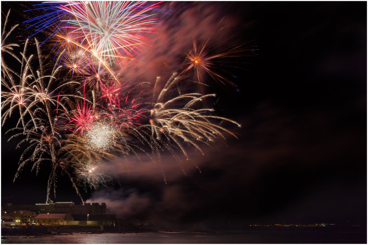 Ken Cox (@coxcom15) on Twitter photo Air Waves Portrush fireworks display in Portstewart last night <a href="/PortrushAirshow/">NI International Airshow</a> <a href="/PortstewartProm/">Visit Portstewart</a> @ILoveNorthCoast @EventsCwayCoast @causewaynews <a href="/WeatherCee/">Cecilia Daly</a> Air Waves Portrush fireworks display in Portstewart last night <a href="/PortrushAirshow/">NI International Airshow</a> <a href="/PortstewartProm/">Visit Portstewart</a> @ILoveNorthCoast @EventsCwayCoast @causewaynews <a href="/WeatherCee/">Cecilia Daly</a>
