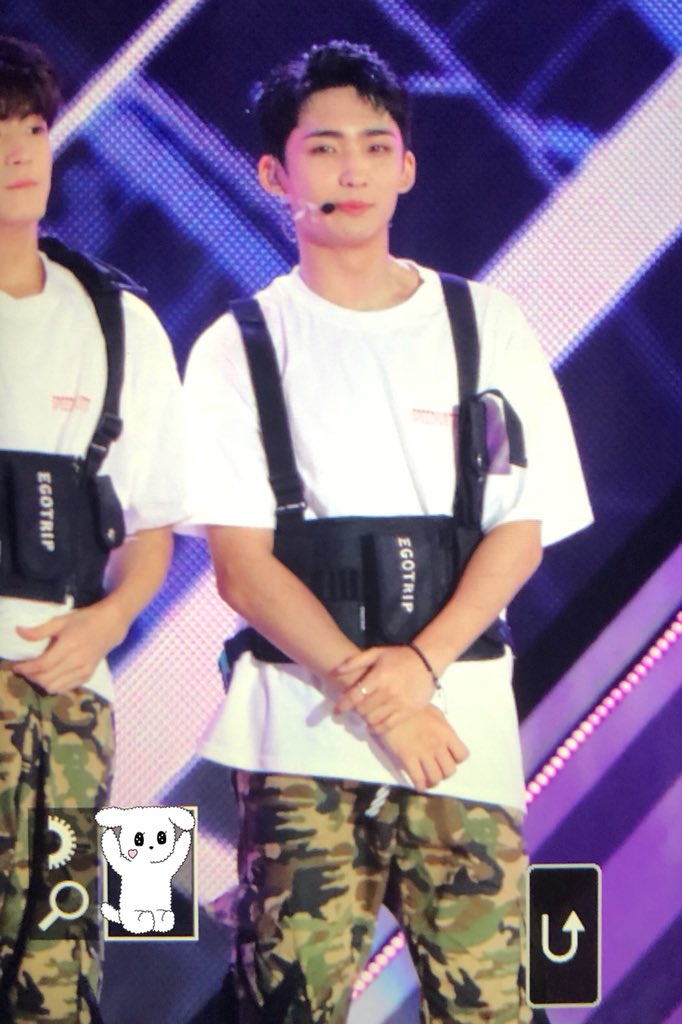 cottonto121's tweet photo. 180902 인천스카이페스티벌 pre.

#TRCNG #티알씨엔지 #현우 #김현우    #HYUNWOO
@TRCNG_official https://t.co/ORrPkHPsU0