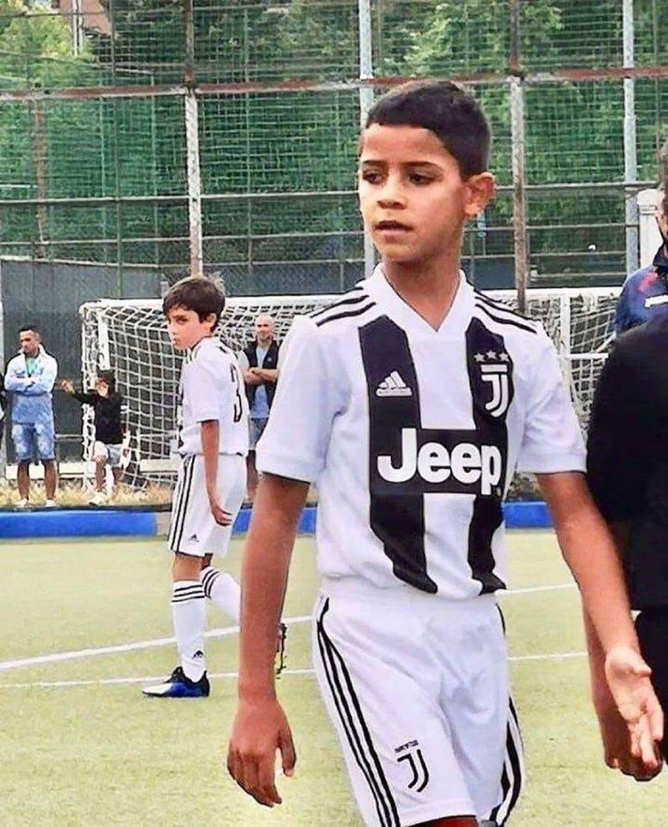 TRNDRfootball's tweet photo. Goals for Juventus:

Cristiano Ronaldo - 0 ⚽️

Cristiano Ronaldo JNR - 4 ⚽️ https://t.co/Yen1SQN9oJ